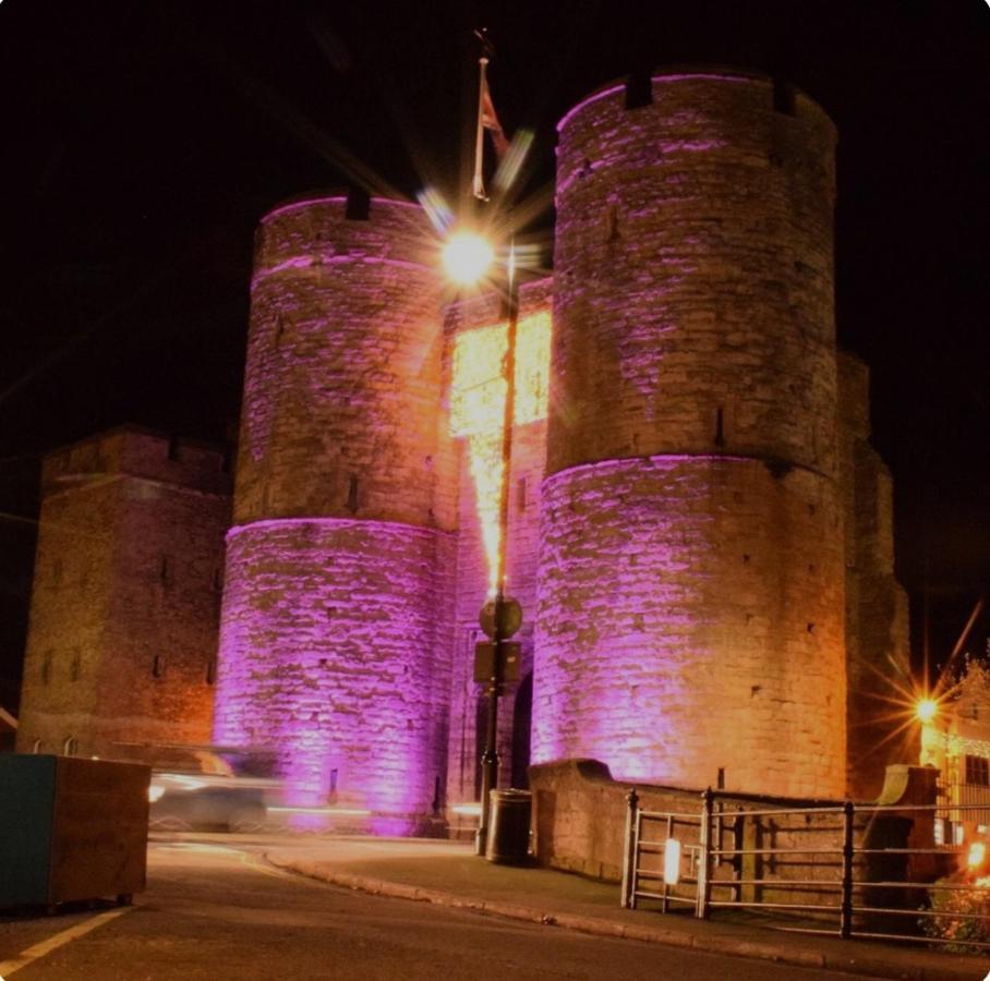 Canterbury Getaway With Ensuite ภายนอก รูปภาพ